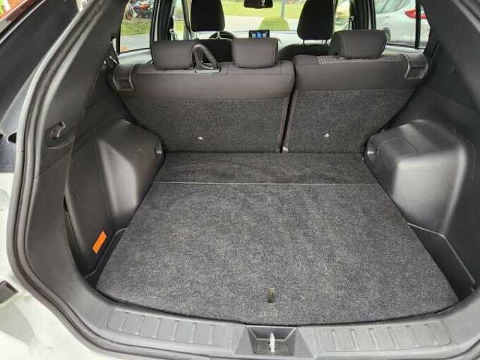 Mitsubishi Eclipse Cross Plug-In Hybrid 4WD Basis