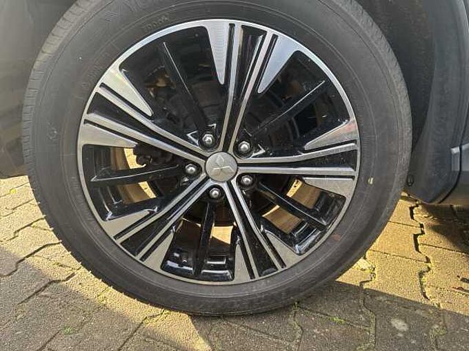 Mitsubishi Eclipse Cross 1.5 T-MIVEC ClearTec CVT 4WD Top