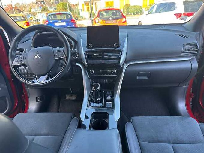 Mitsubishi Eclipse Cross Plug-In Hybrid 4WD Select