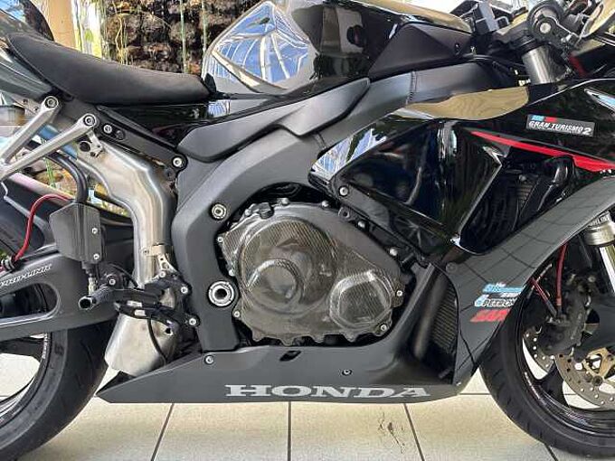 Honda CBR 1000RR Fireblade 