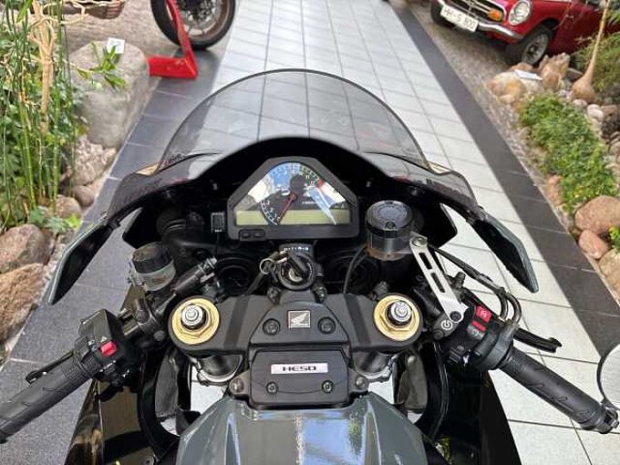 Honda CBR 1000RR Fireblade 