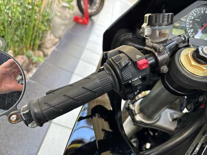 Honda CBR 1000RR Fireblade 