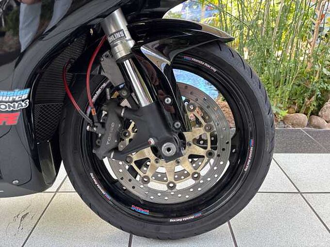 Honda CBR 1000RR Fireblade 