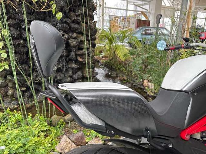 Ducati Diavel Carbon Special Edition 1198ccm 