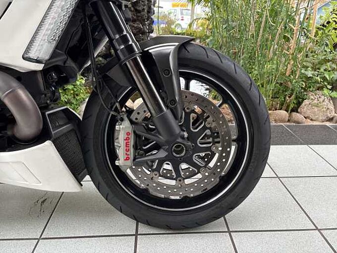 Ducati Diavel Carbon Special Edition 1198ccm 