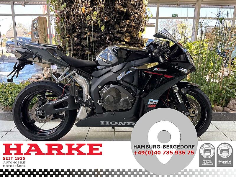 Honda CBR 1000RR Fireblade