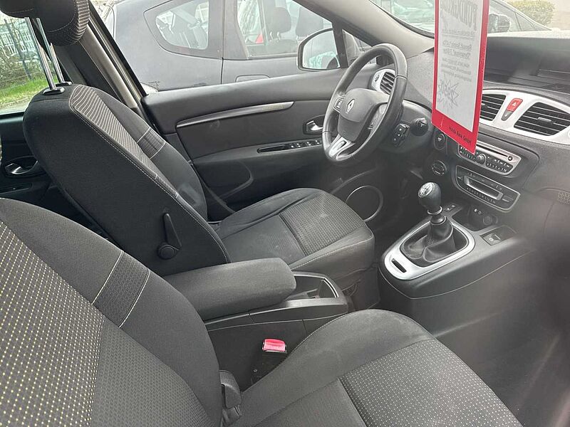 Renault Scenic Grand TCe 130 Dynamique