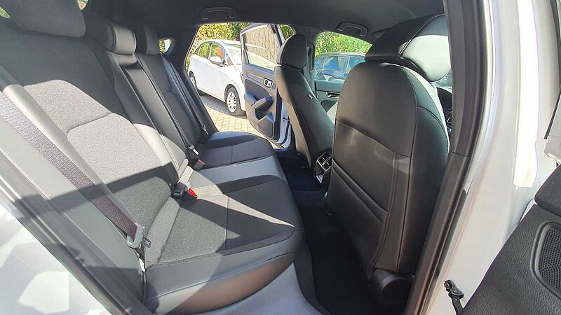 Honda Civic e: HEV 2.0 i-MMD Hybrid Sport