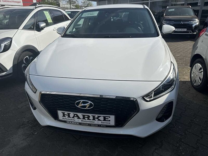 Hyundai i30 1.4 T-GDI DCT Trend