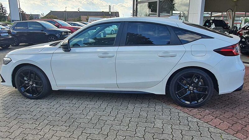 Honda Civic e: HEV 2.0 i-MMD Hybrid Sport