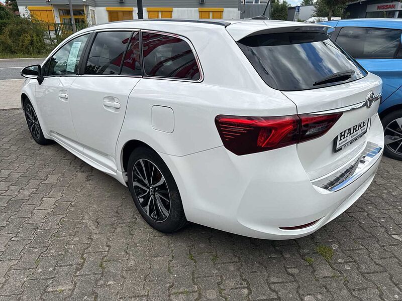 Toyota Avensis Combi Touring Sports 1.8 'Team D'