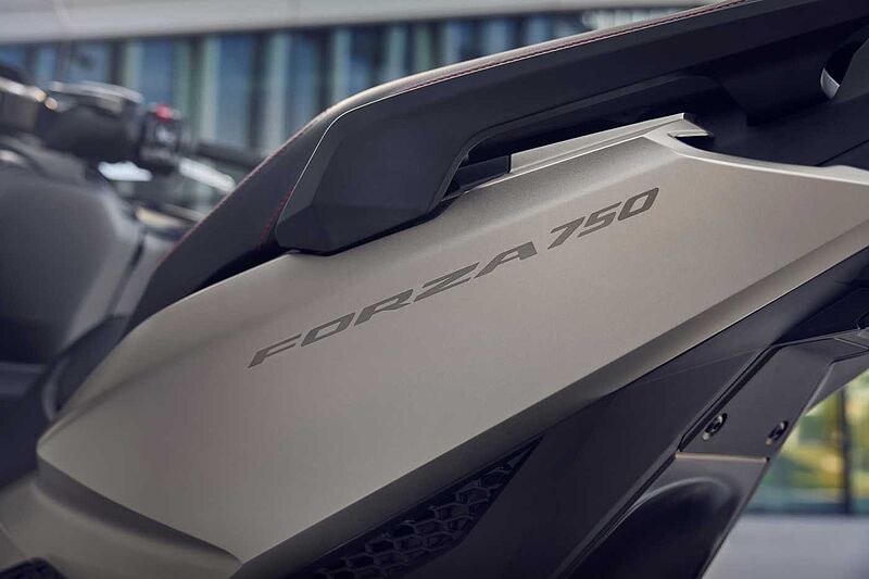 Honda Forza 750 2026