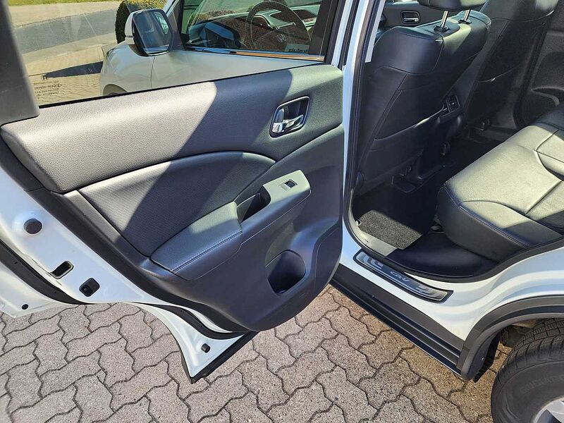 Honda CR-V 2.0i-VTEC 4WD Automatik Executive