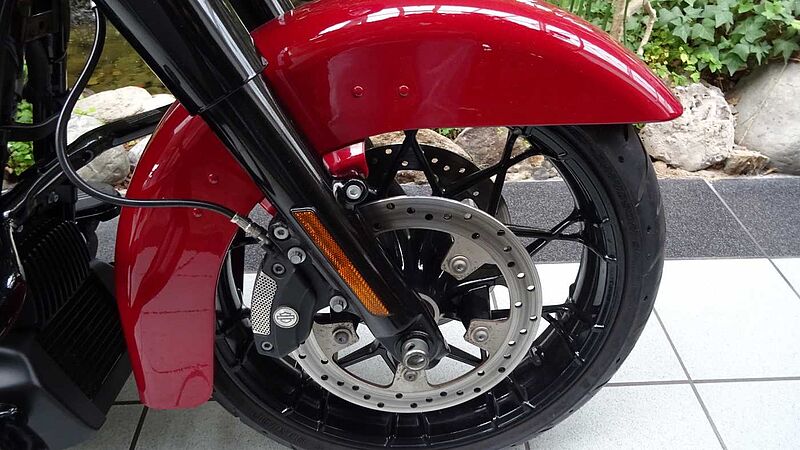 Harley-Davidson Street Glide Special FLHXS 114