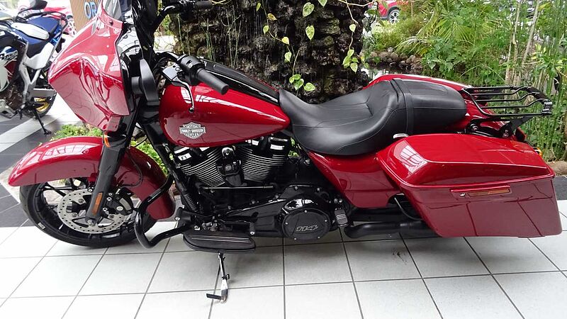Harley-Davidson Street Glide Special FLHXS 114