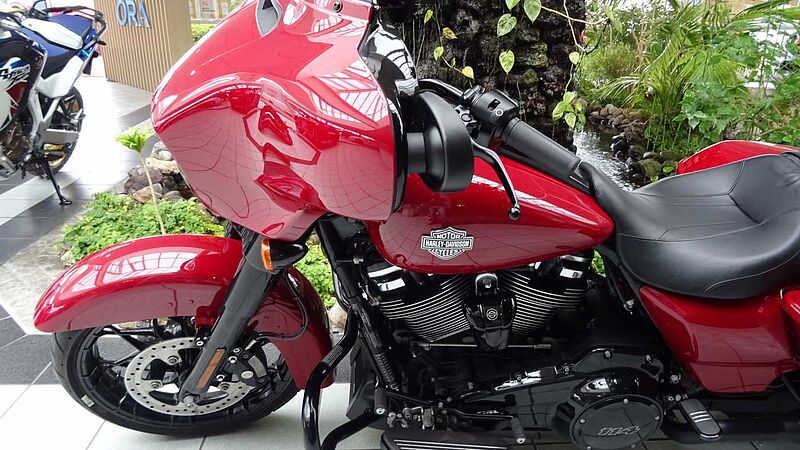 Harley-Davidson Street Glide Special FLHXS 114