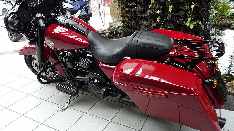 Harley-Davidson Street Glide Special FLHXS 114