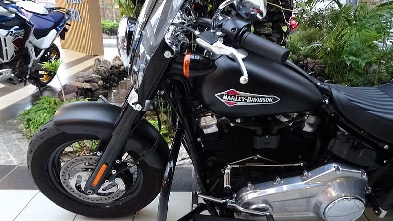 Harley-Davidson Softail Slim 107 FLSL ABS