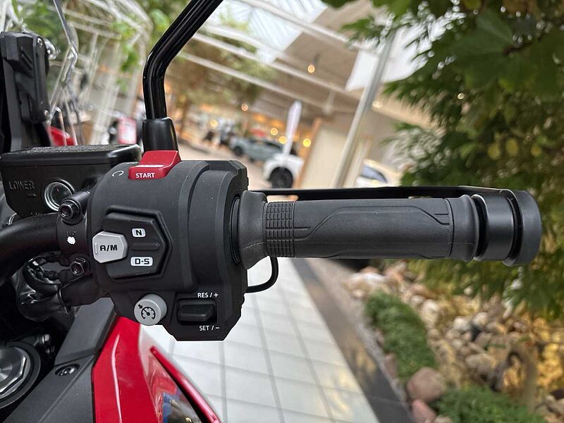 Honda CRF1100L Africa Twin DCT ES  2025