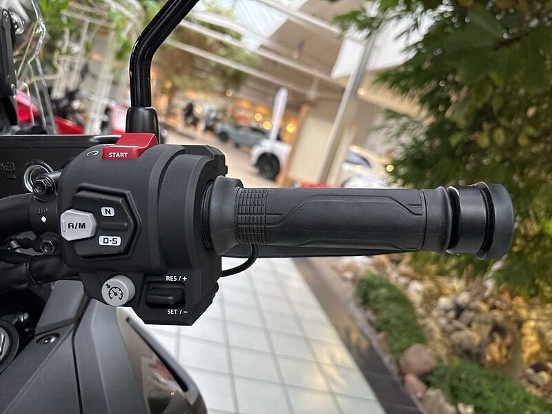 Honda CRF1100L Africa Twin DCT ES  2025