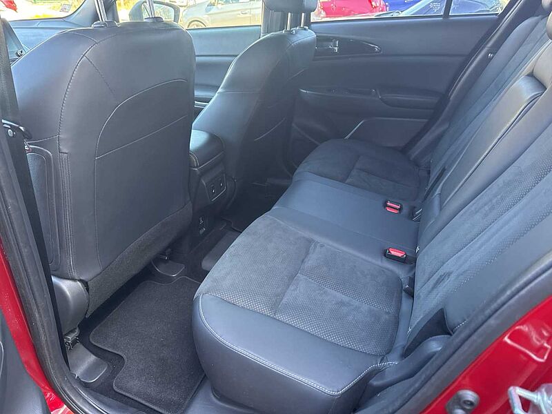 Mitsubishi Eclipse Cross Plug-In Hybrid 4WD Select