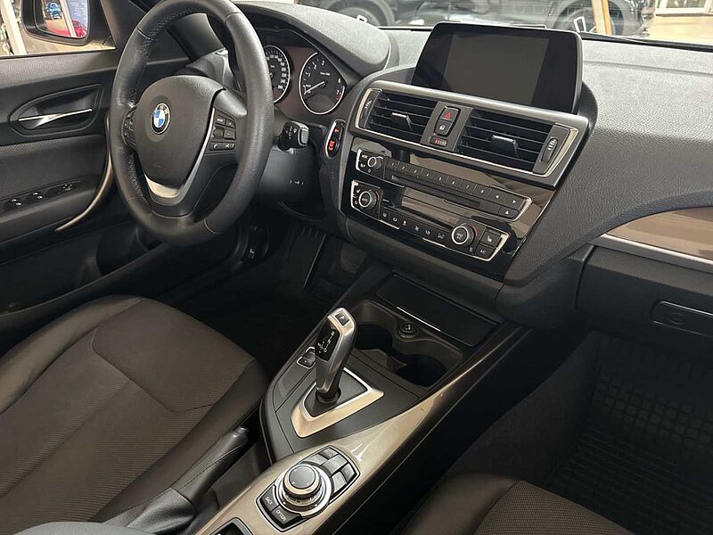 BMW 220i Cabrio Aut. Advantage 2er