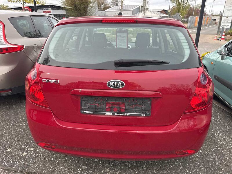 Kia Ceed 1.4 CVVT EX
