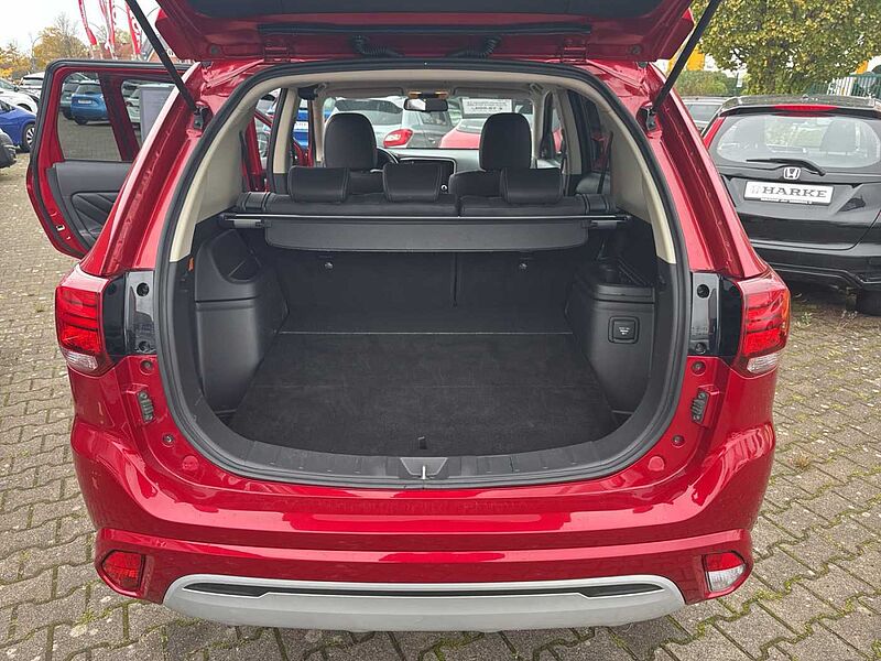 Mitsubishi Outlander Plug-In Hybrid 2.4 4WD Spirit