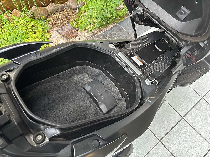 Suzuki Burgman 400 AN