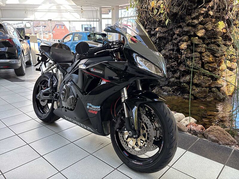 Honda CBR 1000RR Fireblade