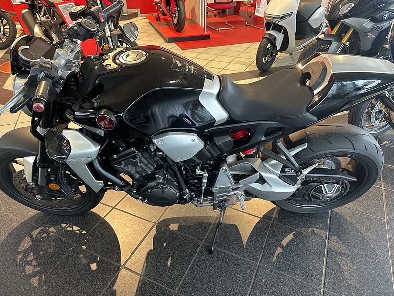 Honda CB 1000 R + Plus Neo Sports Cafe