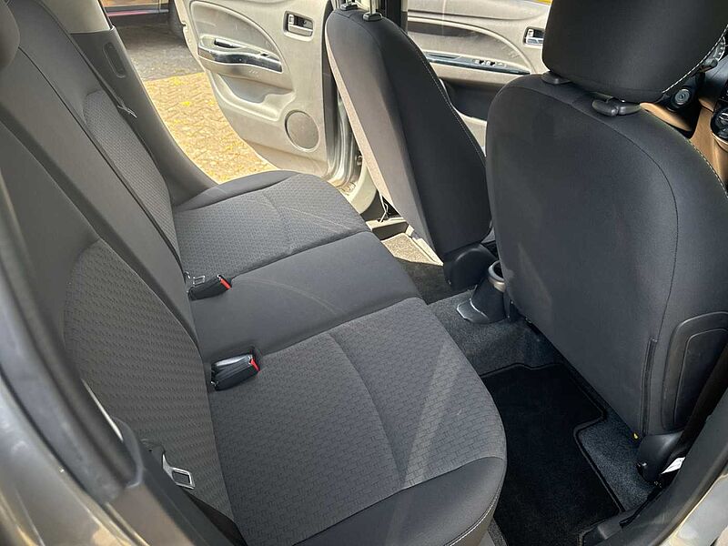 Mitsubishi Space Star 1.2 Edition 100+