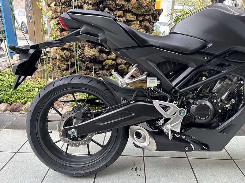 Honda CB125R 2025  6 Jahre Garantie