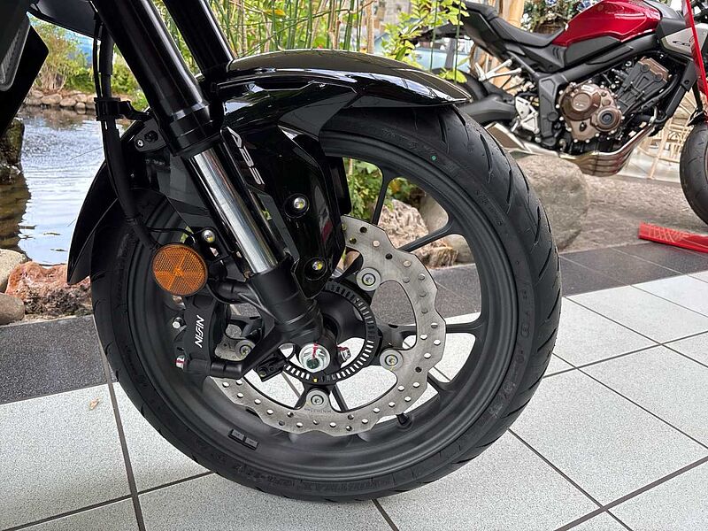 Honda CB125R 2025  6 Jahre Garantie