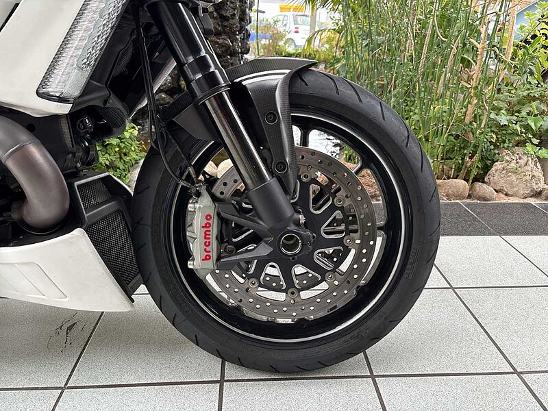 Ducati Diavel Carbon Special Edition 1198ccm