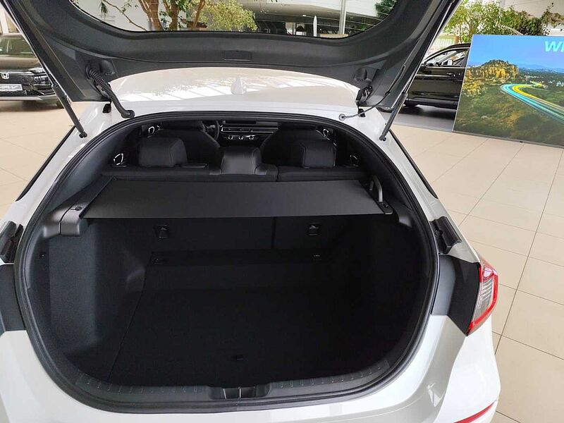 Honda Civic e: HEV 2.0 i-MMD Hybrid Sport