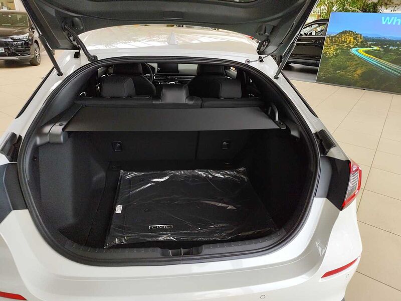 Honda Civic e: HEV 2.0 i-MMD Hybrid Sport