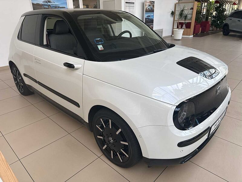 Honda Honda e e Advance 17-Zoll *Ganzjahresreifen*