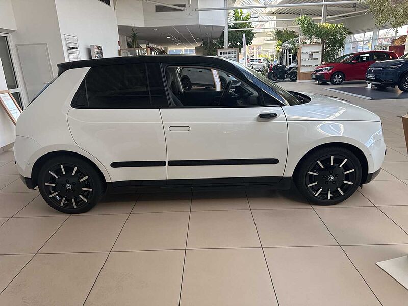 Honda Honda e e Advance 17-Zoll *Ganzjahresreifen*