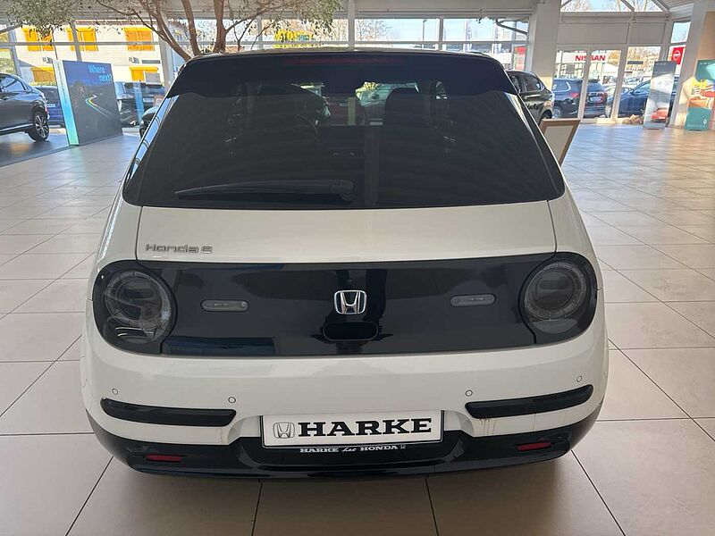Honda Honda e e Advance 17-Zoll *Ganzjahresreifen*